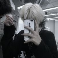 qq男生高冷头像黑白素描头像