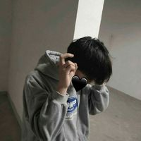 浴室白衬衫湿发男生头像(15)