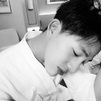 看起来比较受的男生头像(16)