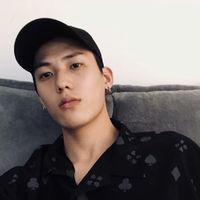 拿单反的男生头像(15)
