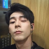 二次元高冷头像男生黑白背影(7)