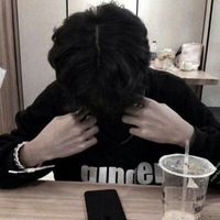 白色男生qq头像图片大全唯美伤感(13)