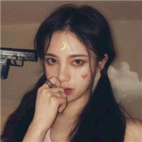 女生吻马头的头像(4)