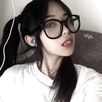 好看的qq头像女生手里拿猫(6)