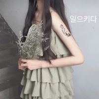 qq头像女生带花悲伤(19)