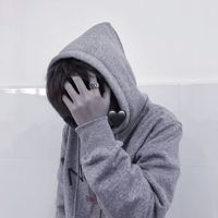 抽烟的绿色头像男生头像图片(7)