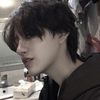 qq头像男部位男生