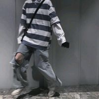 孤独的qq头像黑白男生背影(18)