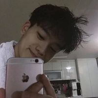 头像水彩男生儿童画(7)