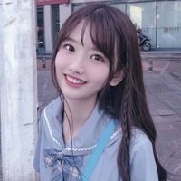 面对玩自己的女生头像