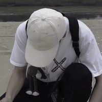qq头像男生背书包背影(5)