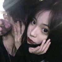 情侣头像男生掐女生脸(7)