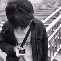 头像大笑男生(13)