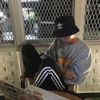 男生头像至尊宝背影图片(7)