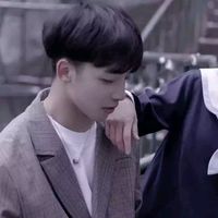 伦敦街拍情侣头像(15)