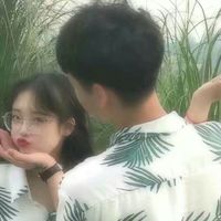 男女情侣头像接吻头像一对(19)