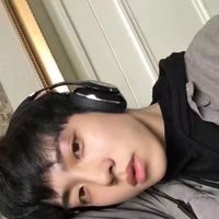 男生拍了一下女生的头像(15)