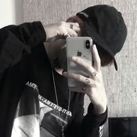 qq头像男生捧着一个动物(19)