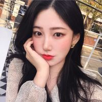 头像是空白的女生头像