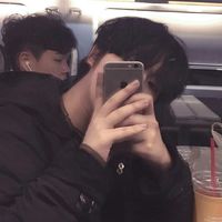 男生看书阳光头像(4)