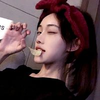 qq头像女生怀里有只猫(20)
