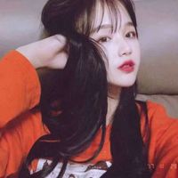 站我旁边的女生头像(20)