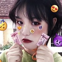 女生仰头大笑图片头像(14)