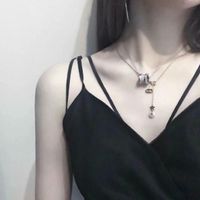 很拽很酷的头像女生头像(16)