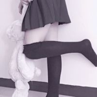 女生伤感抽烟背影 黑白头像个性网(20)