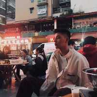 男生背景头像冷酷