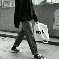 男生睡觉自拍头像(18)
