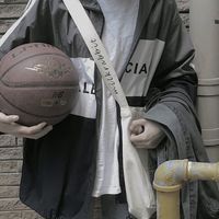 素描眼镜男生头像(20)