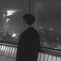 头像男生背影白(20)