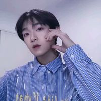 qq头像笑着哭流泪男生(13)
