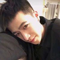 男生头像锁骨黑白(19)
