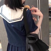 职场女生休闲西装头像(14)