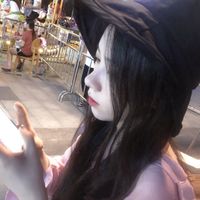 手拿香烟的女生头像(9)