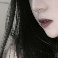 女生孤独烈酒头像(9)