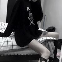 漂亮头像女生拿扇子