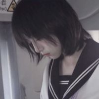 蓝色底的照片女生头像图片素材(11)