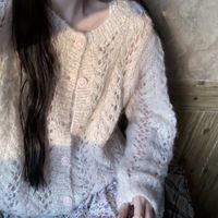 二次元女生头像露肩(5)