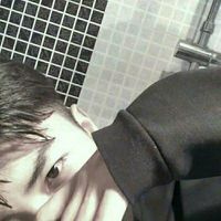 闭眼金发男生头像(12)