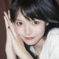 女生抱皮卡丘的头像大全(19)
