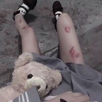 qq女生头像带花环侧面(15)
