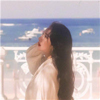 女生带花带笑容微信头像(19)