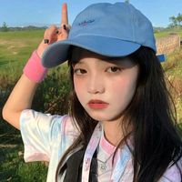 图片头像戴帽子的女生背影(5)