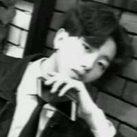 帅气的侧着的男生头像(13)