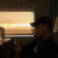 bt风男生头像(15)