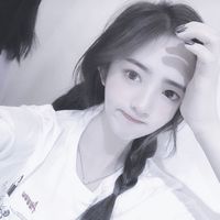 灰色头像女生抱猫(13)