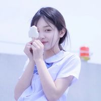piyi短发女生头像(2)